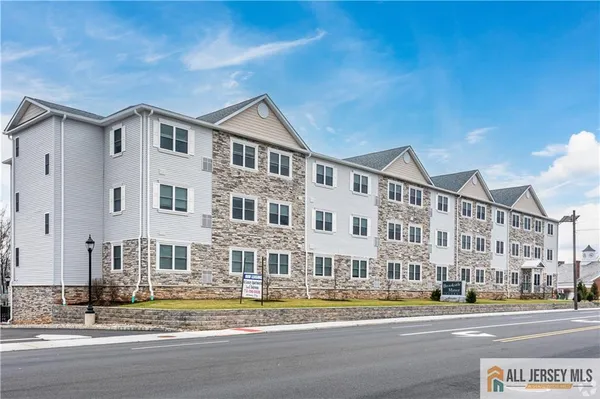 $2,900 | 1025 Raritan Road, Clark, NJ 07066