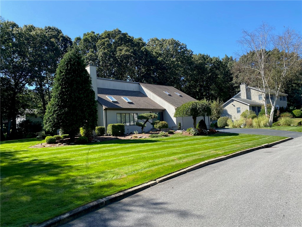 43 MacIntosh Drive Cranston, RI 02921 - Photo 3 of 49