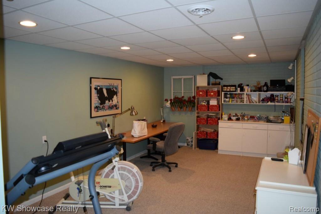 49609 Timber Trail Novi, MI 48374 - Photo 23 of 25