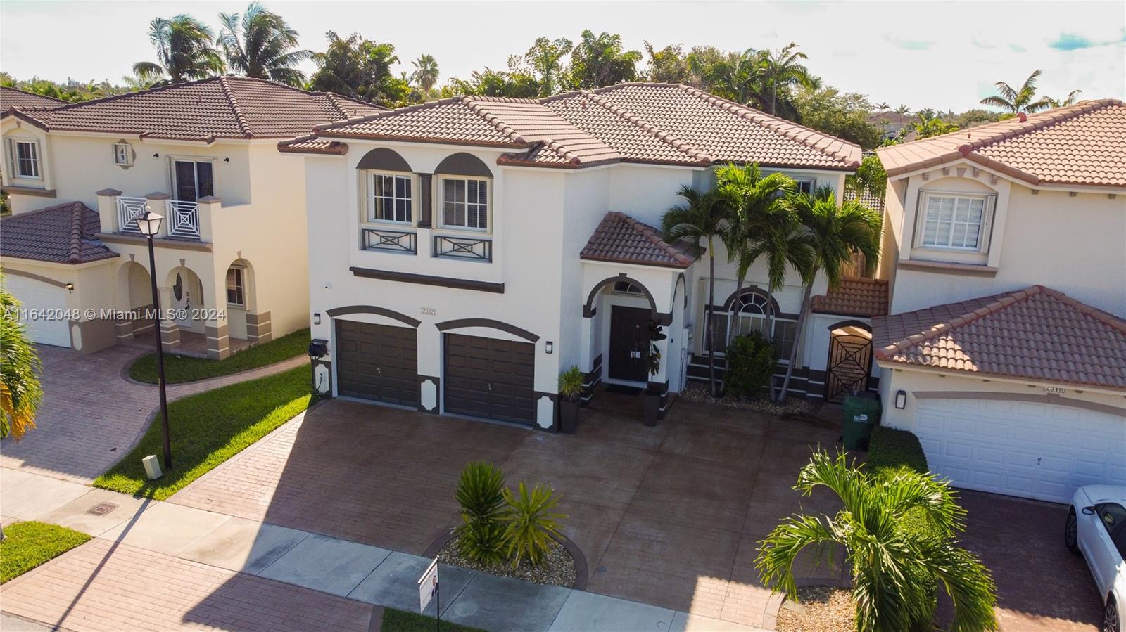 2332 Southwest 147 Path Miami, FL 33185 - Photo 2 of 39 Gallery Image 2