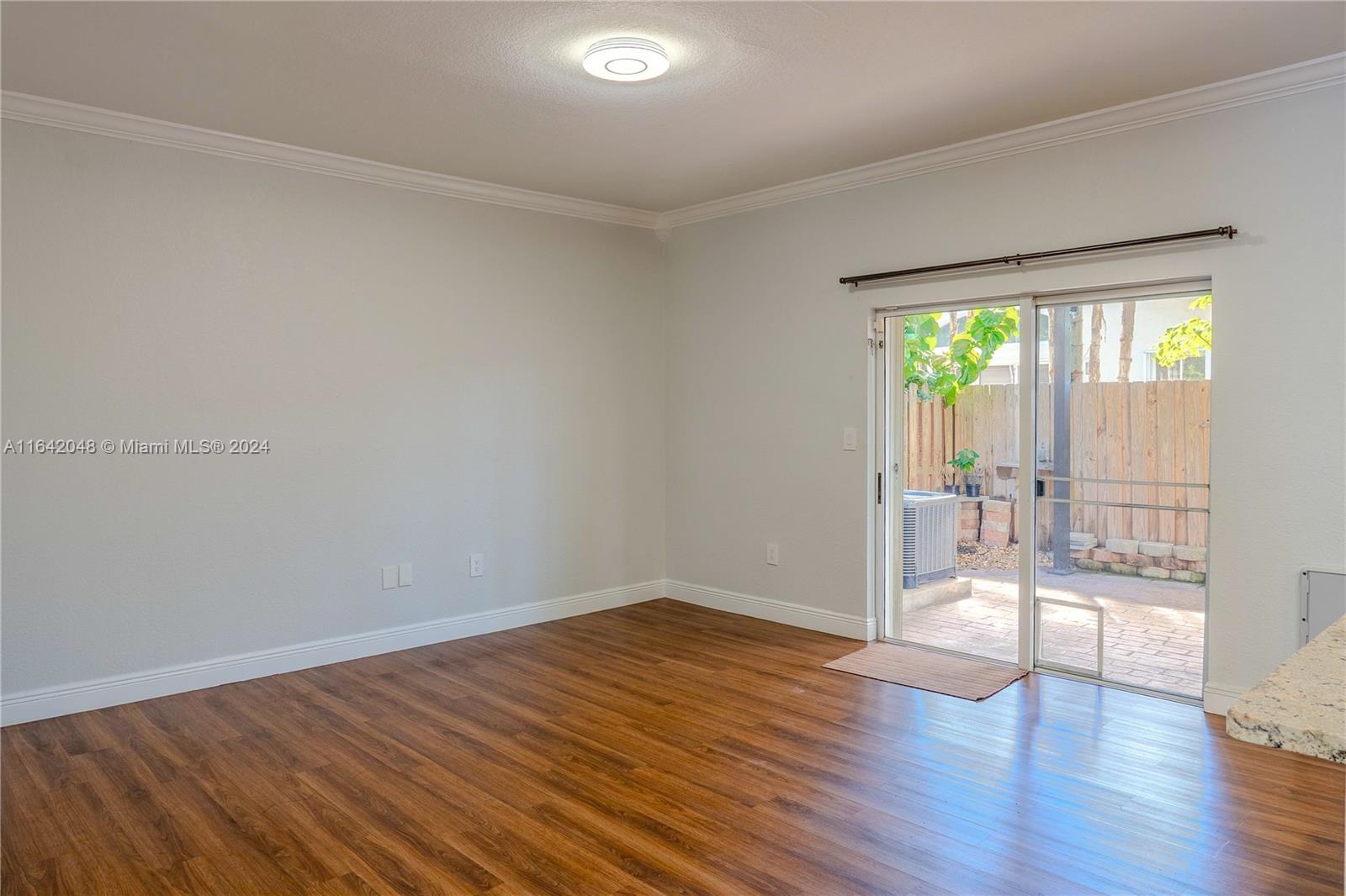 2332 Southwest 147 Path Miami, FL 33185 - Photo 4 of 39 Gallery Image 4