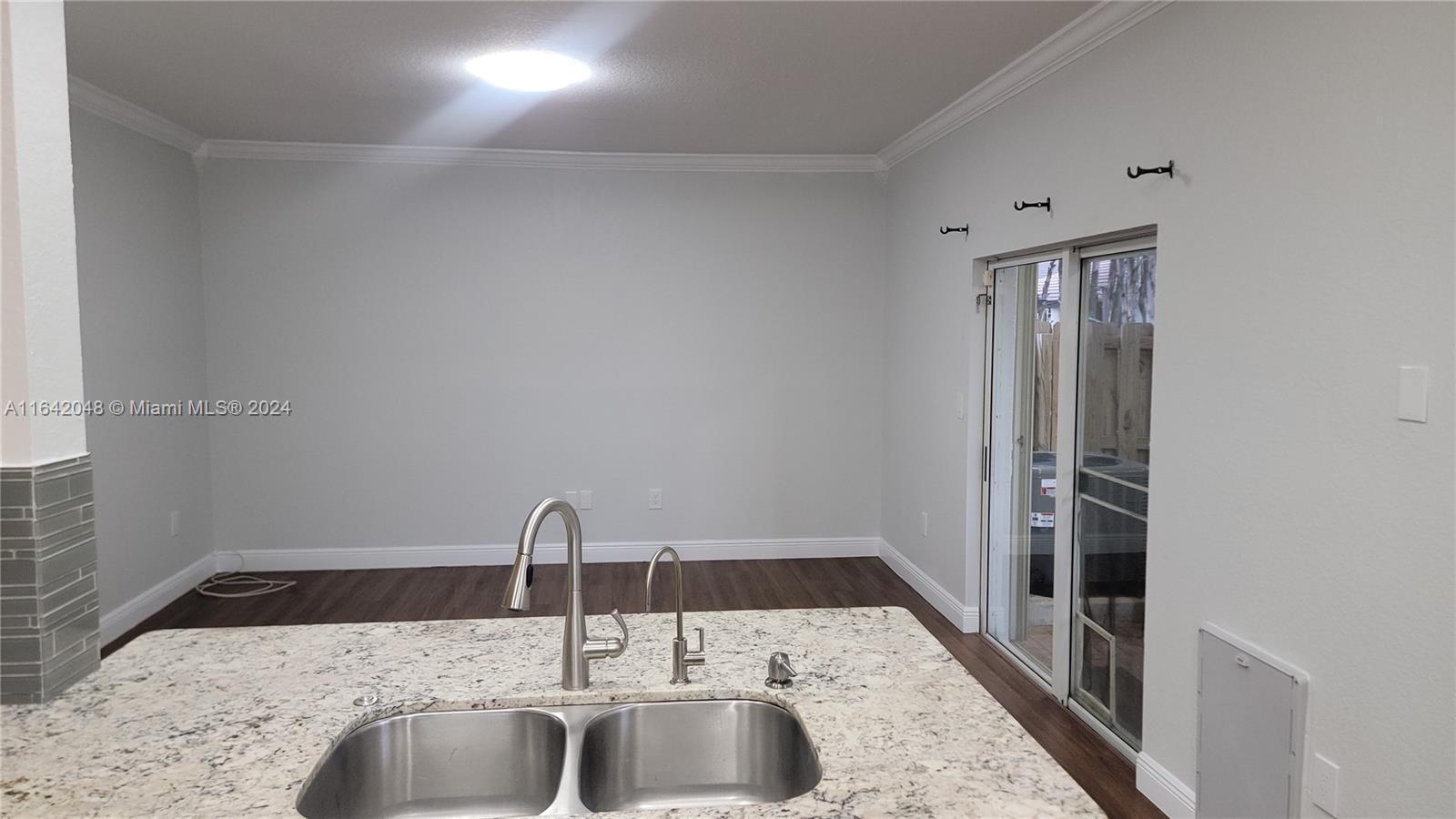 2332 Southwest 147 Path Miami, FL 33185 - Photo 6 of 39 Gallery Image 6