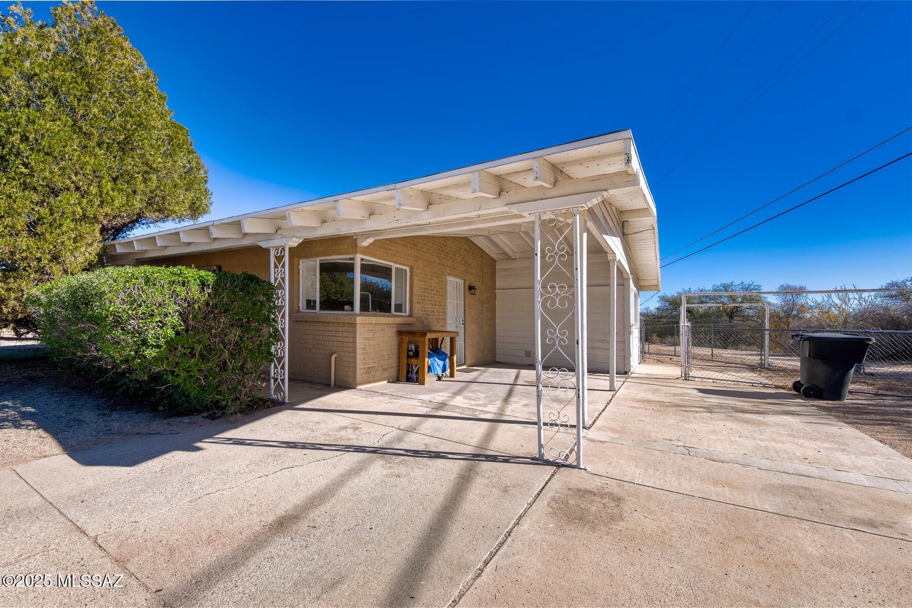 885 South Post Road Benson, AZ 85602 - Photo 5 of 26