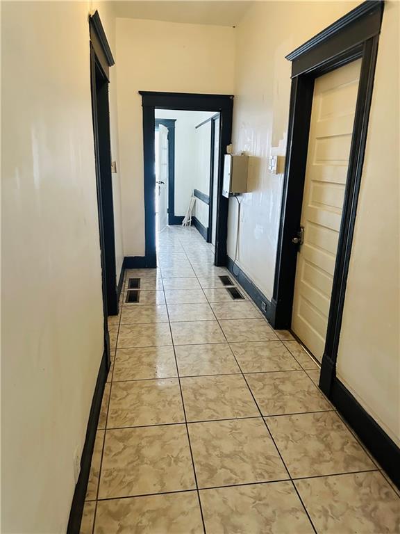 1385 Metropolitan Parkway Southwest Atlanta, GA 30310 - Photo 4 of 4 a view of a hallway view with staircase