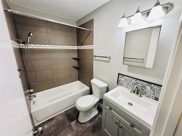 $1,195 | 1314 Southport Drive, Unit B, Austin, TX 78704