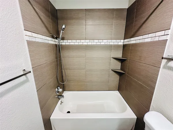 $1,195 | 1314 Southport Drive, Unit B, Austin, TX 78704