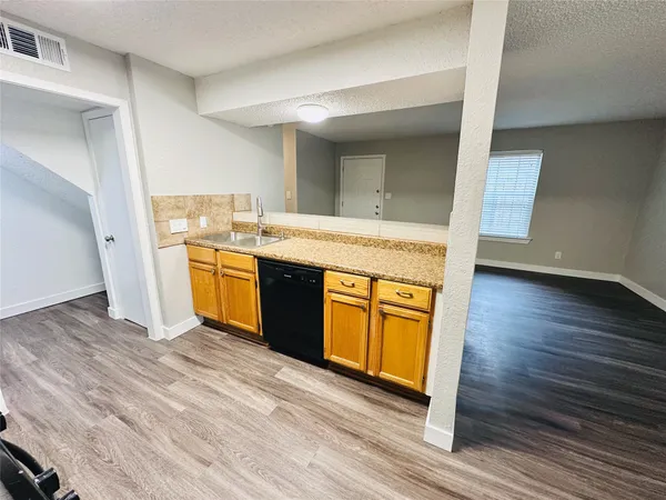 $1,195 | 1314 Southport Drive, Unit B, Austin, TX 78704