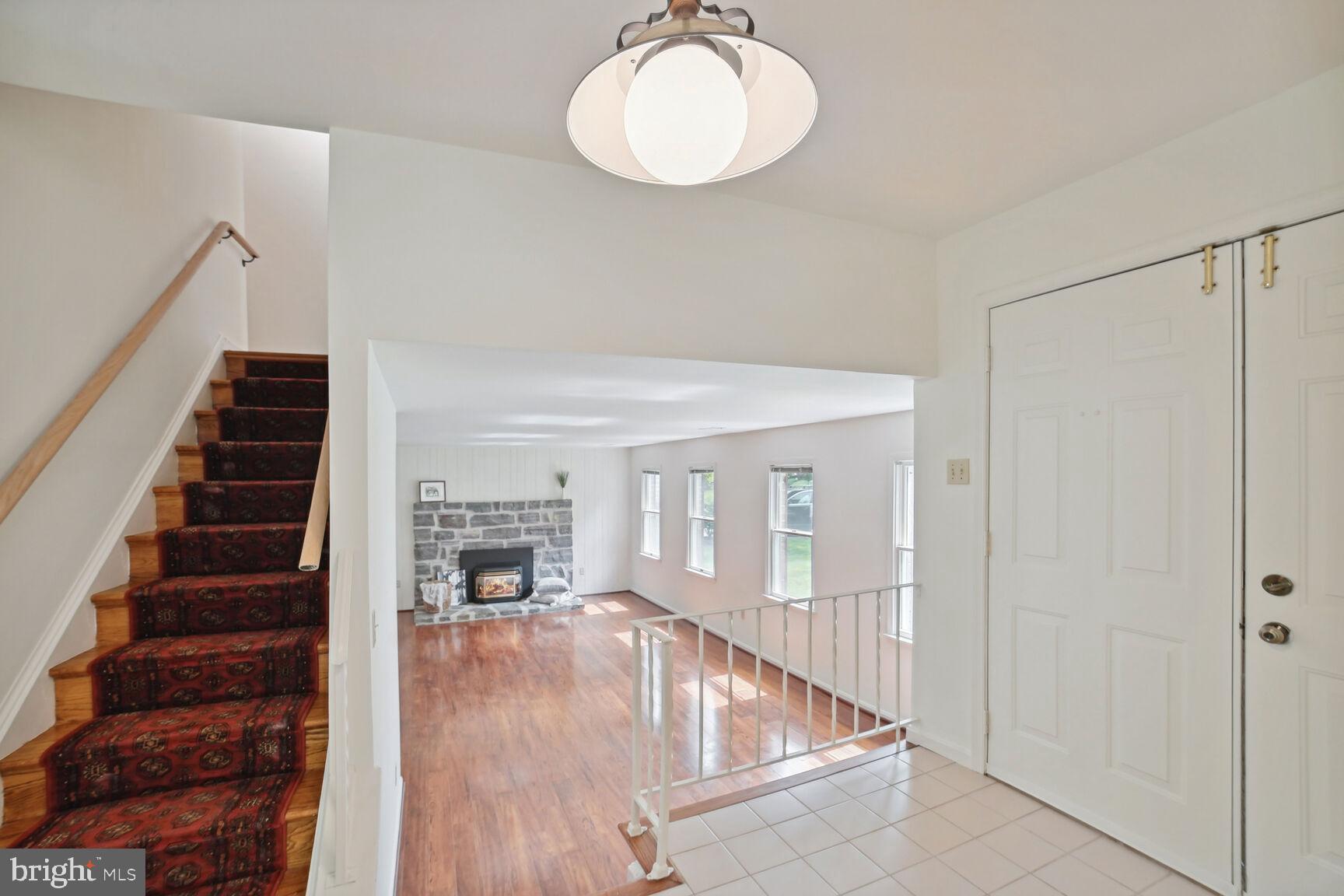 5015 Whetstone Road Columbia, MD 21044 - Photo 13 of 36 Family Room