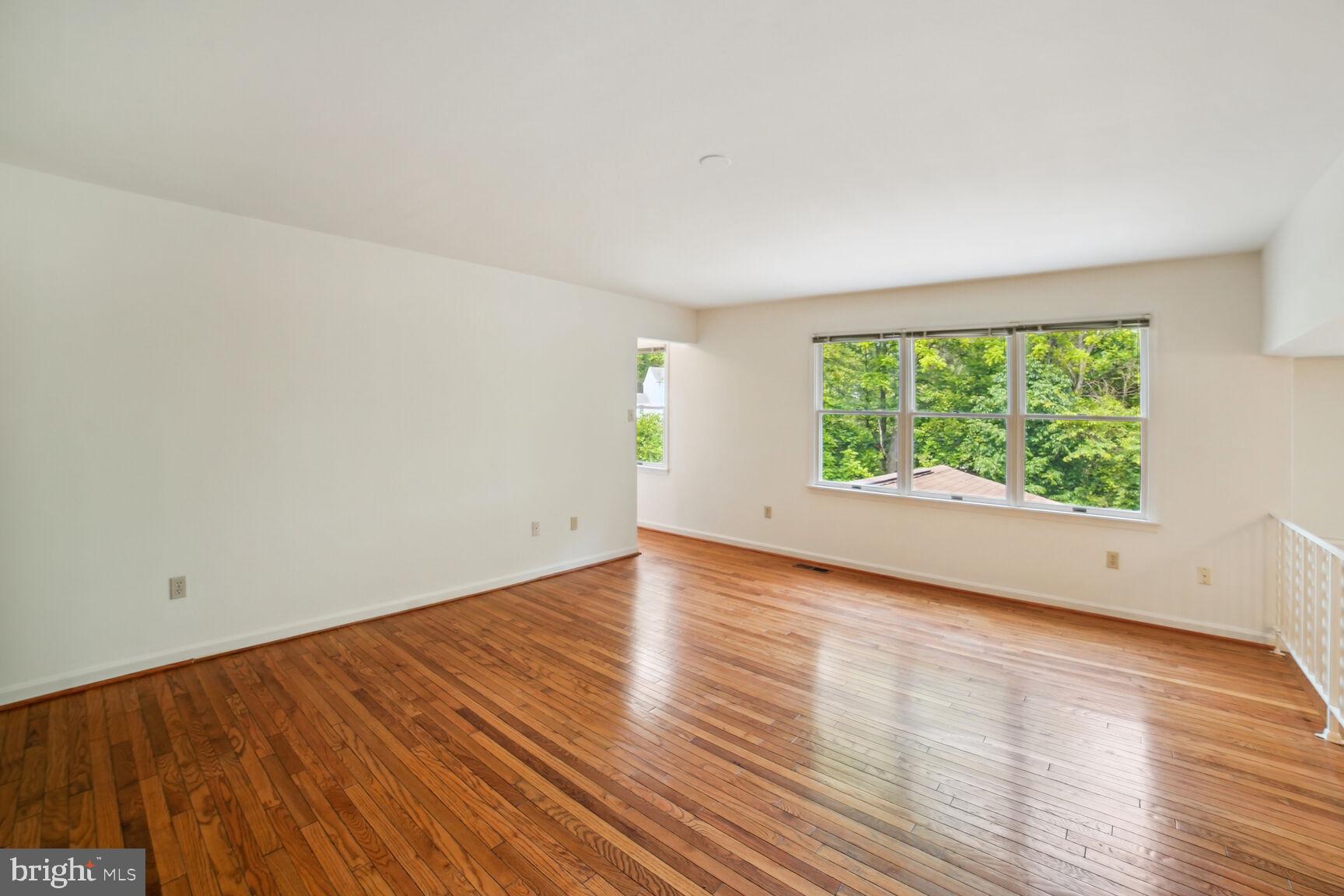 5015 Whetstone Road Columbia, MD 21044 - Photo 21 of 36 Let the Light Shine In