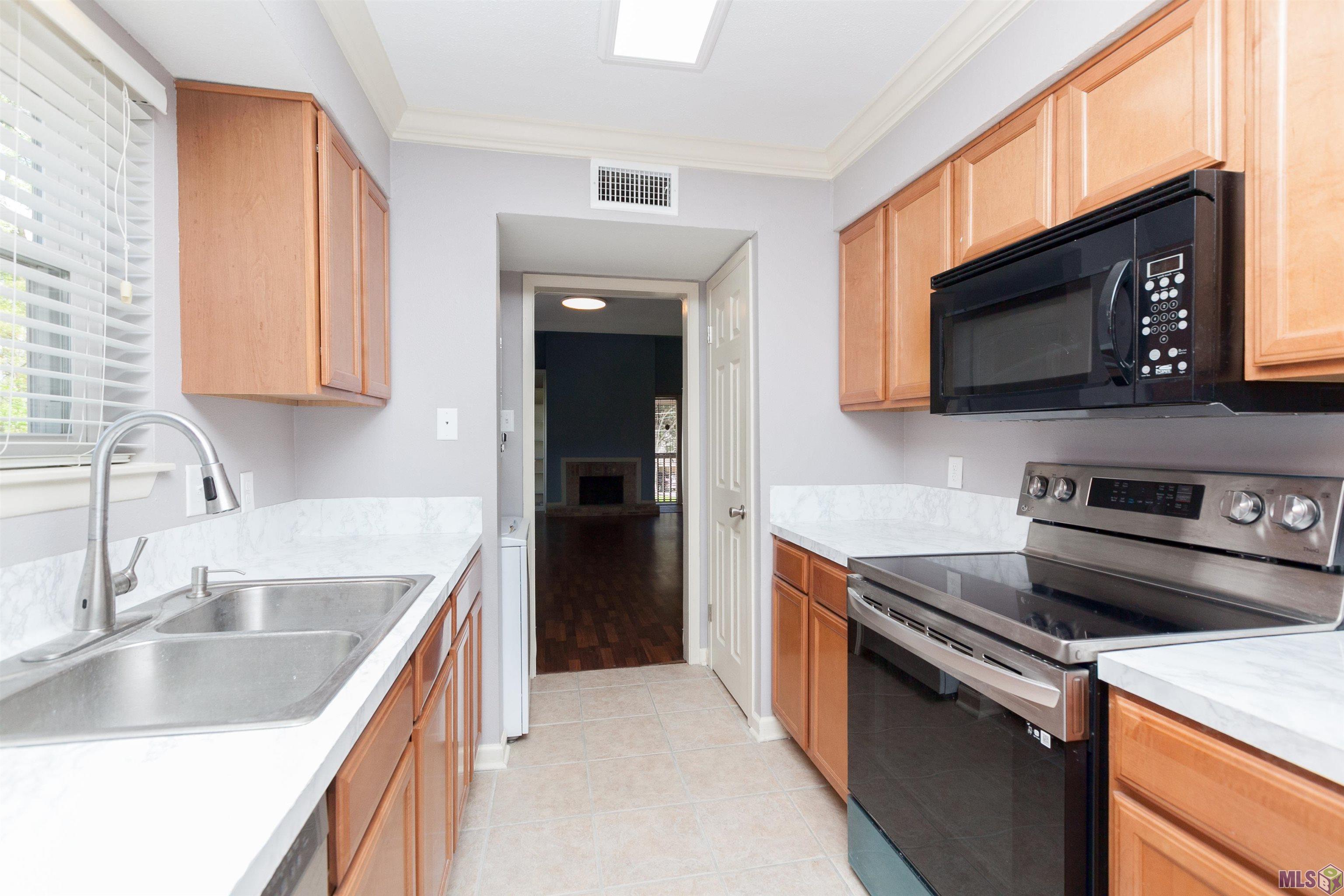 8155 Jefferson Highway, Unit 1301 Baton Rouge, LA 70809 - Photo 6 of 18 Kitchen