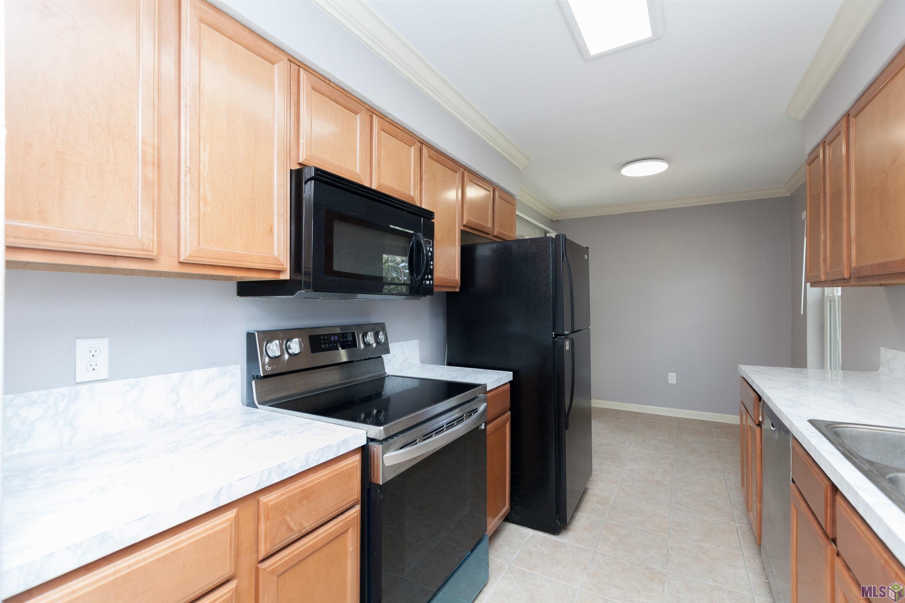 8155 Jefferson Highway, Unit 1301 Baton Rouge, LA 70809 - Photo 7 of 18 Kitchen