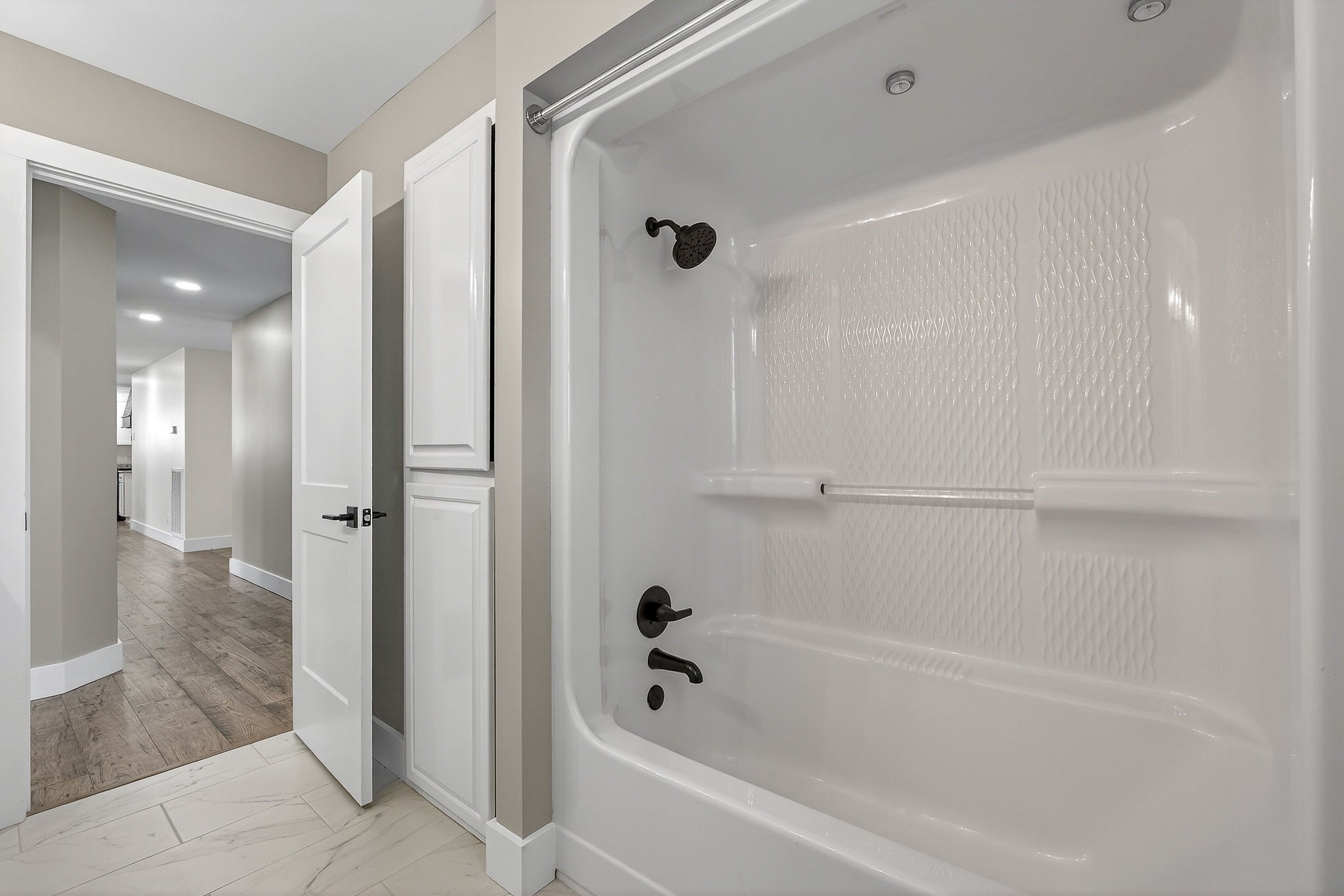 3857 Baxter Road Baxter, TN 38544 - Photo 23 of 52 a bathroom with a bathtub