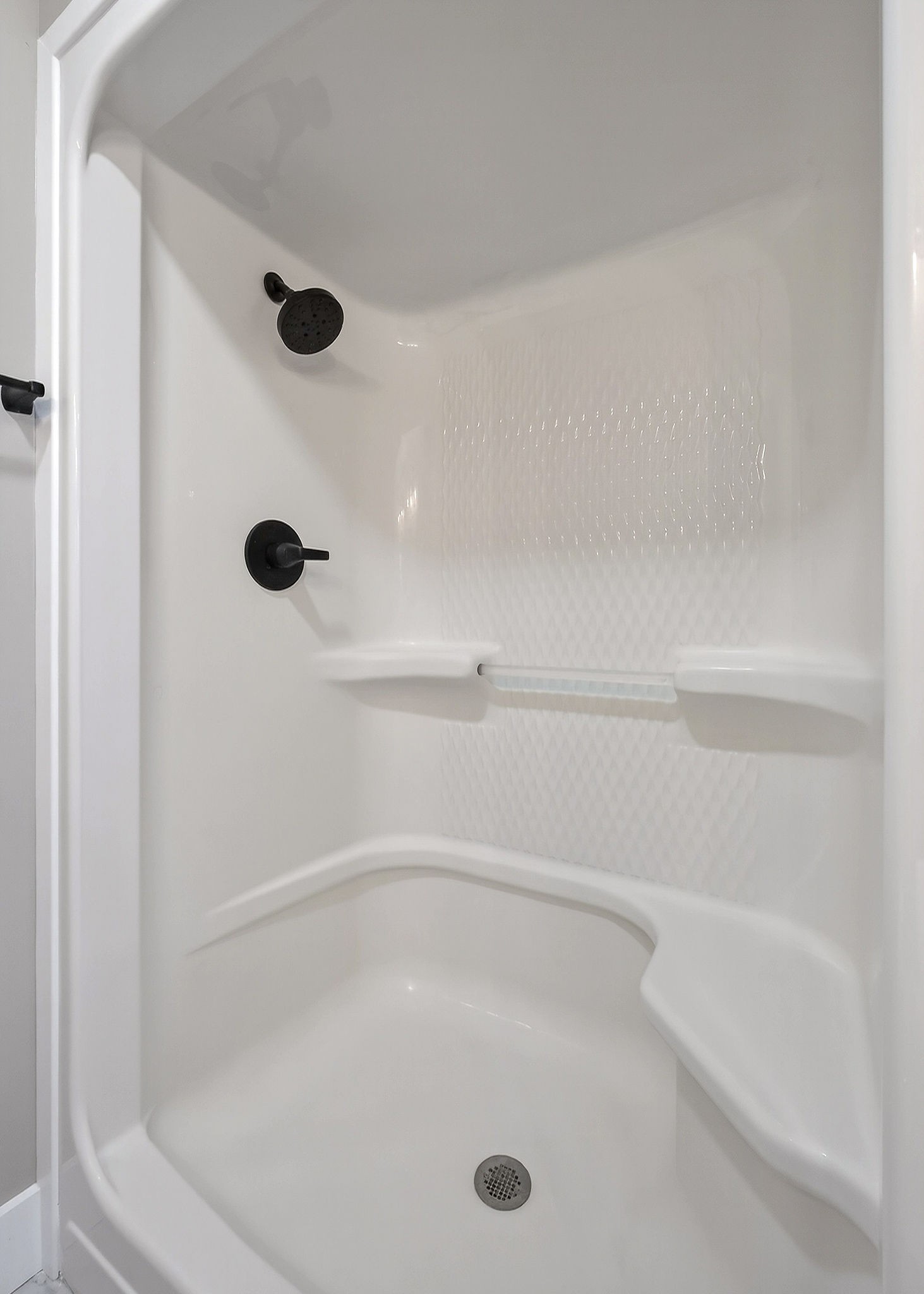 3857 Baxter Road Baxter, TN 38544 - Photo 30 of 52 a bathroom with a tub