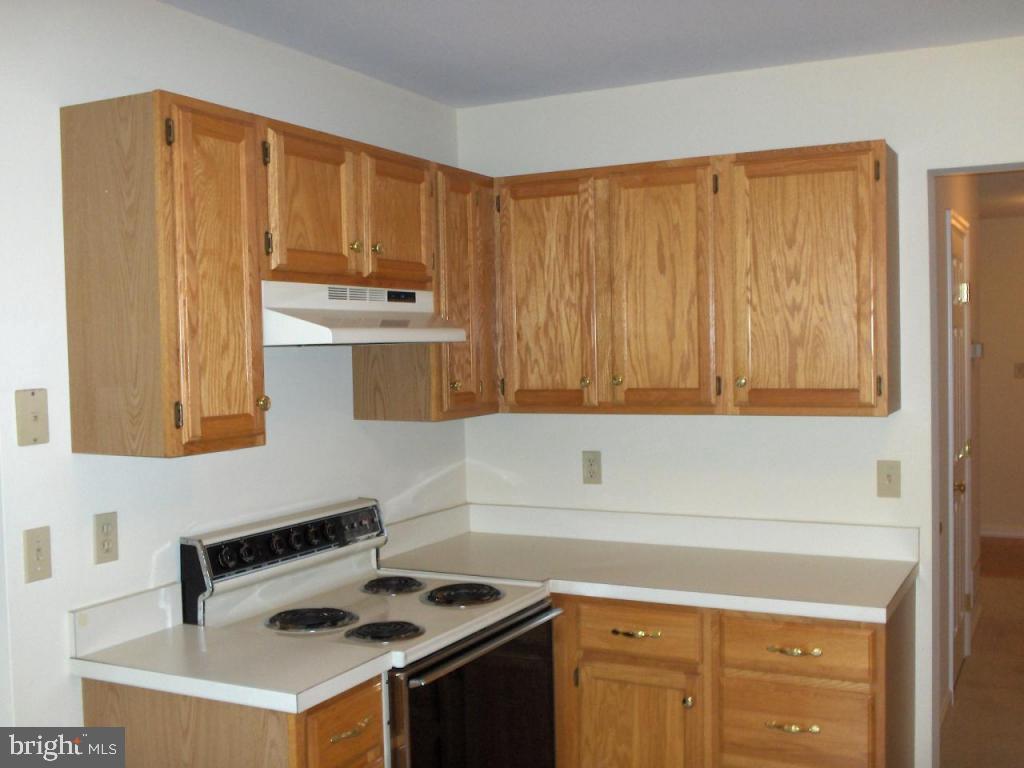 17 Greythorne Road Lancaster, PA 17603 - Photo 13 of 20 Gallery Image 13