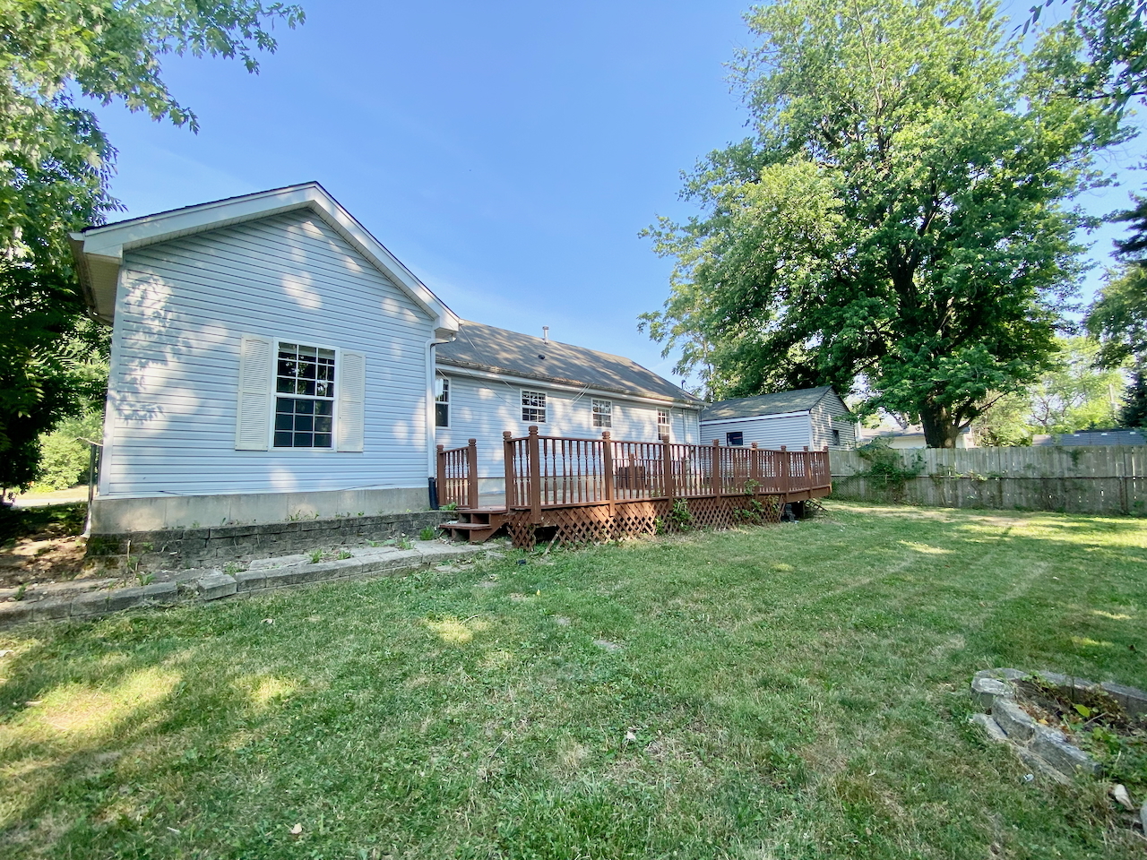 200 Durham Drive Steger, IL 60475 - Photo 24 of 26 a house view with a garden space