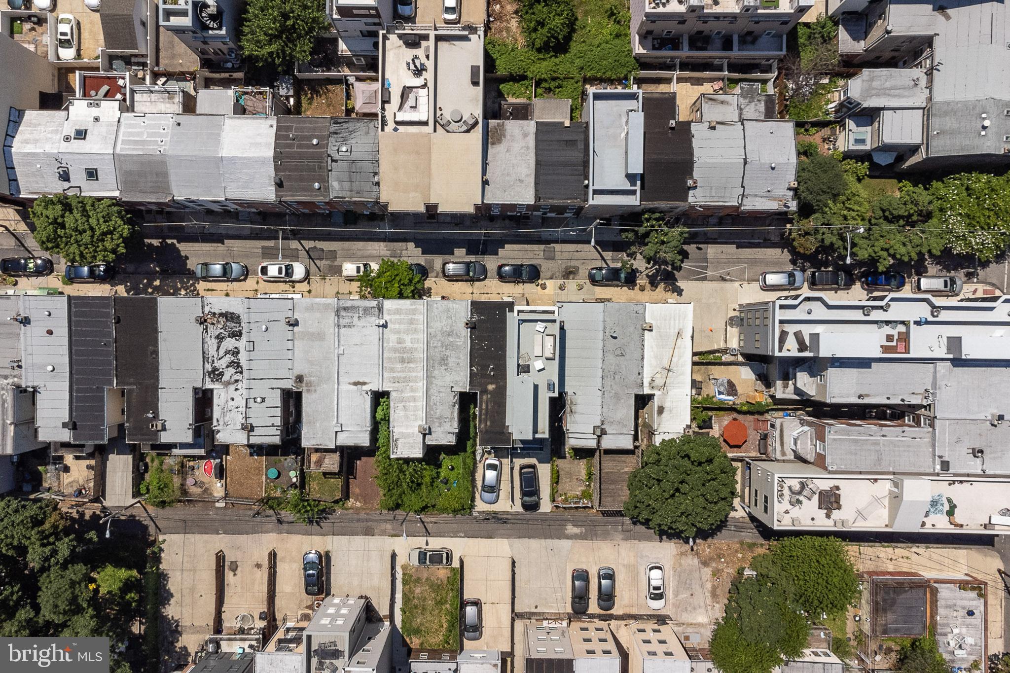 1935 Cambridge Street Philadelphia, PA 19130 - Photo 37 of 54 a buildings covered with tall trees