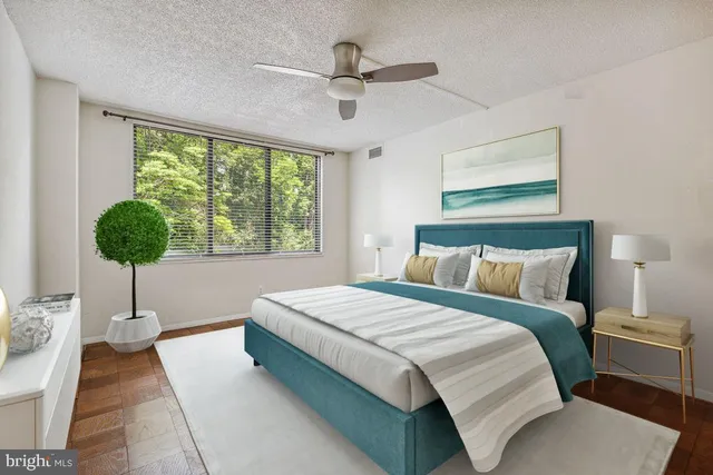 $1,950 | 5225 Pooks Hill Road, Unit 116N, Bethesda, MD 20814