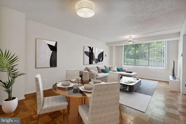 $1,950 | 5225 Pooks Hill Road, Unit 116N, Bethesda, MD 20814