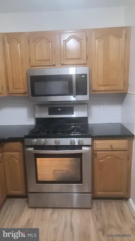 $1,950 | 5225 Pooks Hill Road, Unit 116N, Bethesda, MD 20814