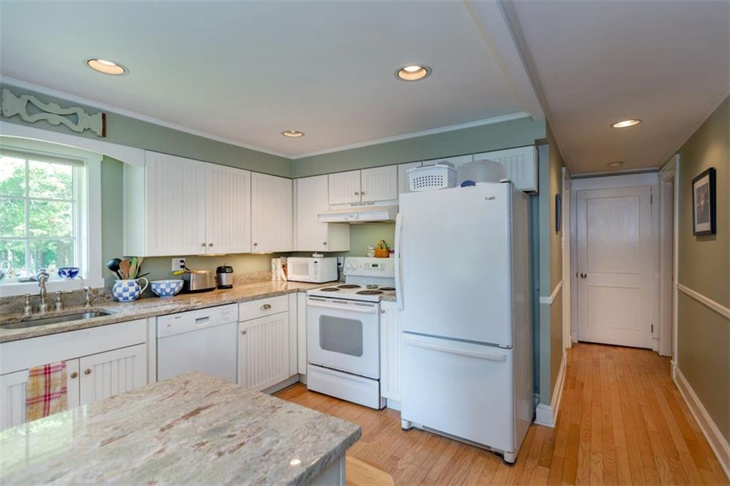 5 Pine Road Falmouth, ME 04105 - Photo 2 of 32 Photo