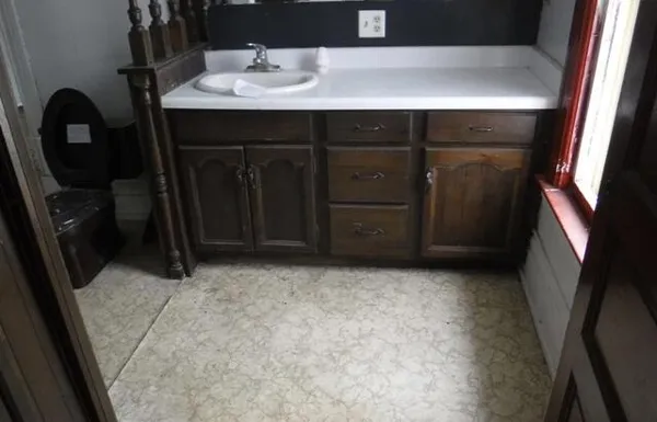 $58,000 | 919 4th Street, Three Rivers, MI 49093