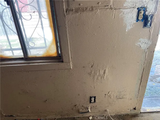 $425,000 | 12106 South Willowbrook Avenue, Compton, CA 90222