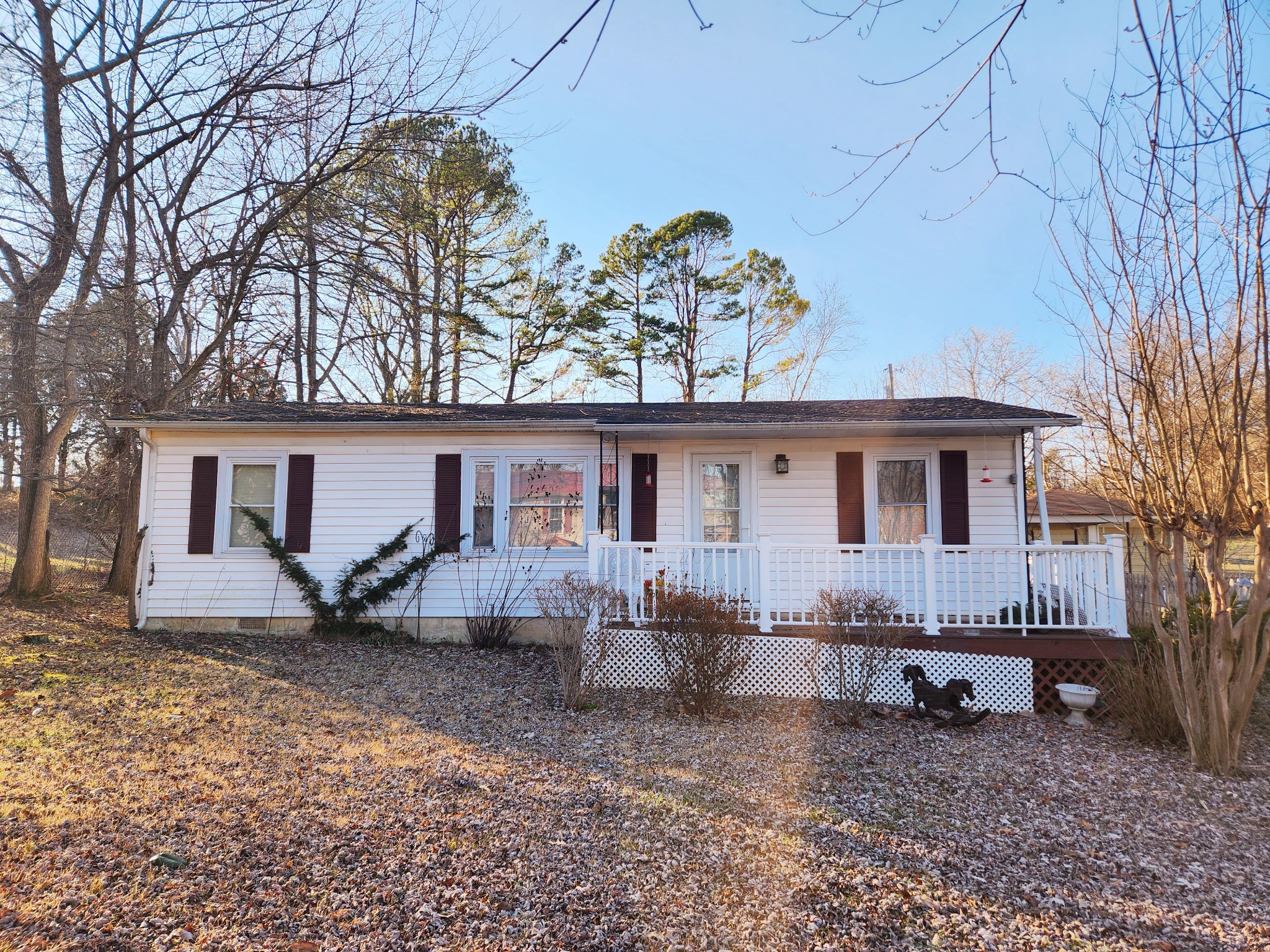 355 Pollard Road Clarksville, TN 37042 - Photo 1 of 16 Gallery Image 1