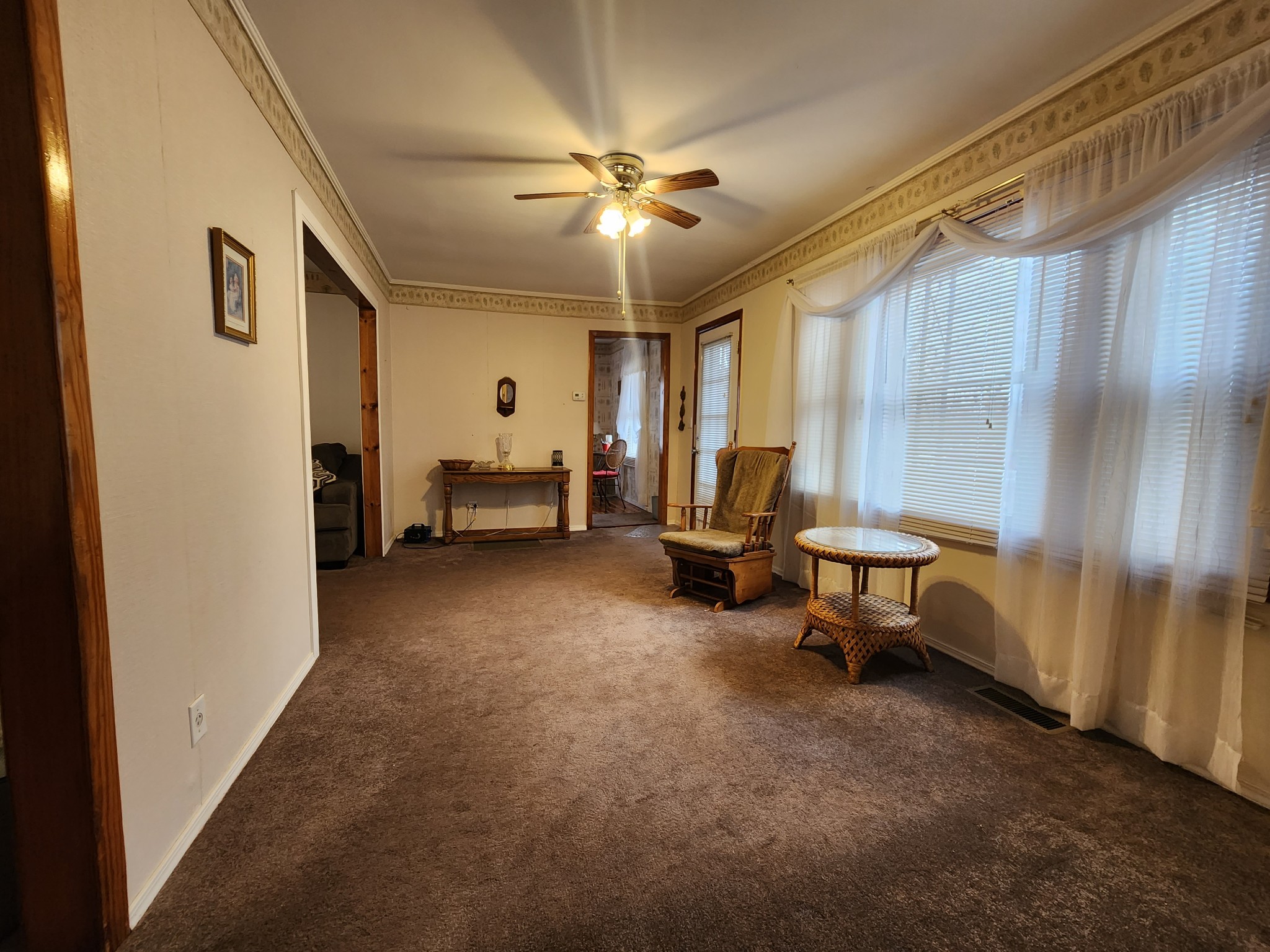 355 Pollard Road Clarksville, TN 37042 - Photo 3 of 16 Gallery Image 3
