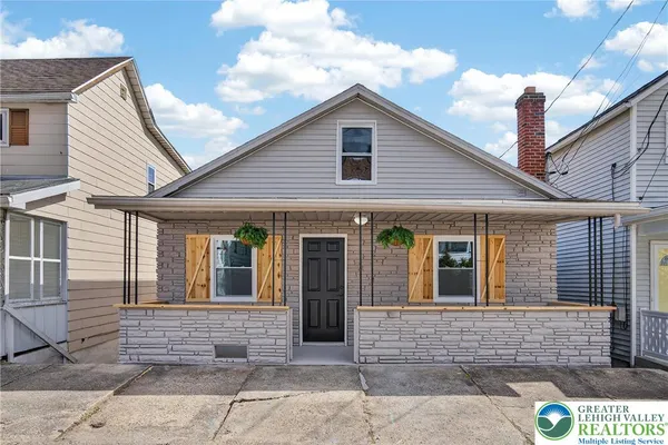 $219,900 | 40 West Garibaldi Avenue, Nesquehoning, PA 18240