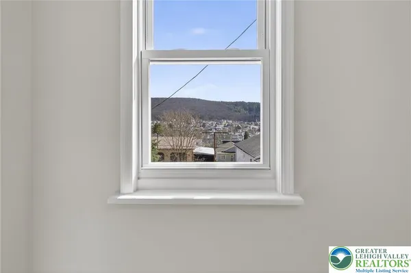 $219,900 | 40 West Garibaldi Avenue, Nesquehoning, PA 18240