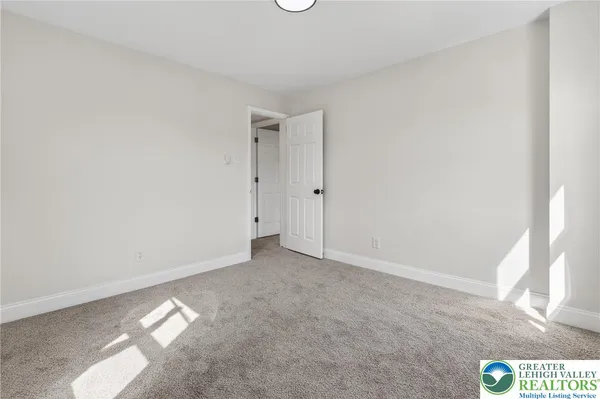 $219,900 | 40 West Garibaldi Avenue, Nesquehoning, PA 18240