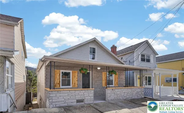 $219,900 | 40 West Garibaldi Avenue, Nesquehoning, PA 18240