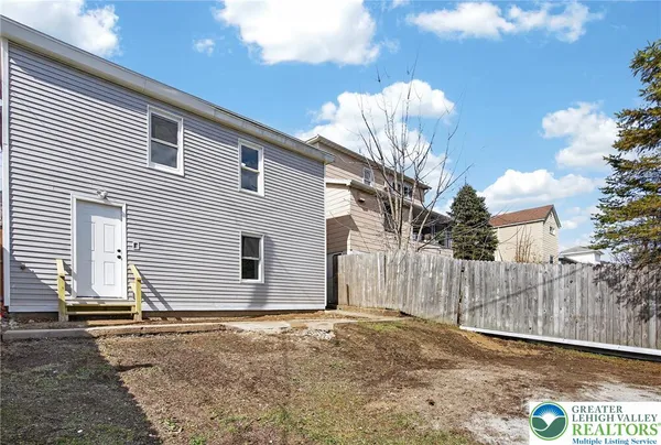 $219,900 | 40 West Garibaldi Avenue, Nesquehoning, PA 18240