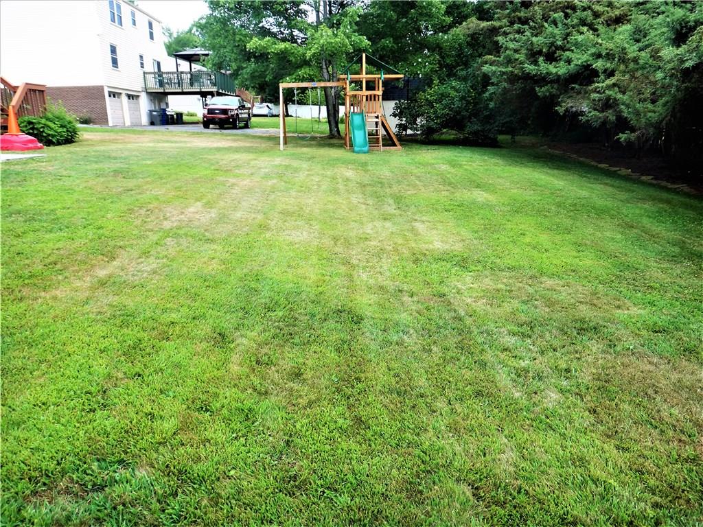 133 Ridgewood Drive Freedom, PA 15042 - Photo 3 of 18 Gallery Image 3