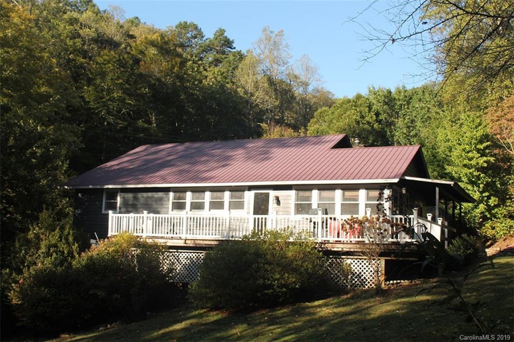 444 Hickory Cove Road Bryson City, NC 28713 - Photo 2 of 42 Gallery Image 2