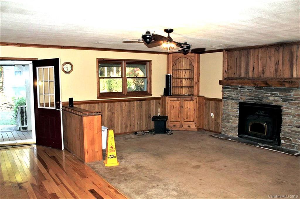 444 Hickory Cove Road Bryson City, NC 28713 - Photo 11 of 42 Gallery Image 11
