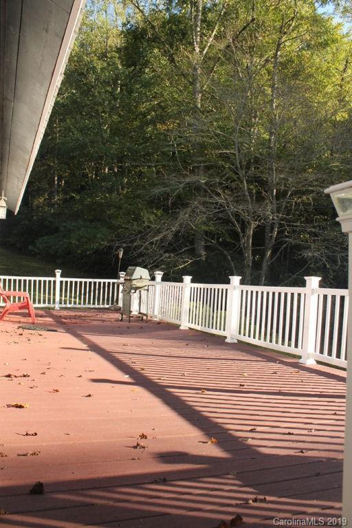 444 Hickory Cove Road Bryson City, NC 28713 - Photo 3 of 42 Gallery Image 3