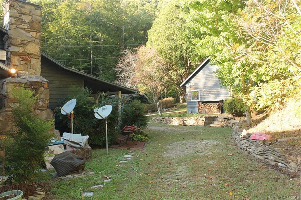 444 Hickory Cove Road Bryson City, NC 28713 - Photo 26 of 42 Gallery Image 26