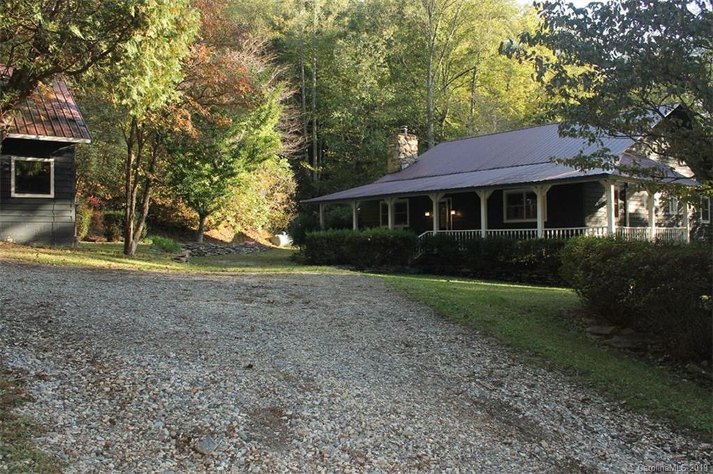 444 Hickory Cove Road Bryson City, NC 28713 - Photo 29 of 42 Gallery Image 29