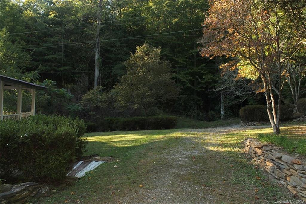 444 Hickory Cove Road Bryson City, NC 28713 - Photo 33 of 42 Gallery Image 33