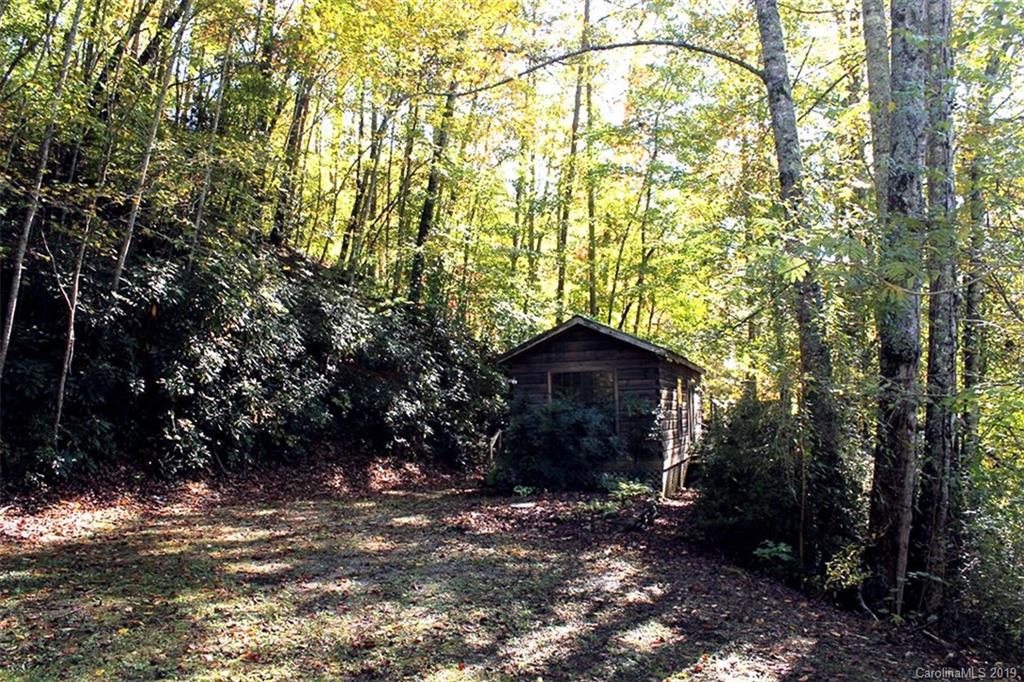 444 Hickory Cove Road Bryson City, NC 28713 - Photo 39 of 42 Gallery Image 39