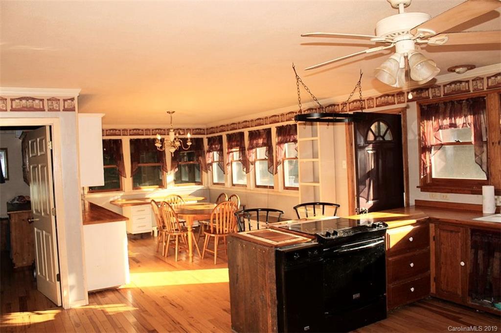 444 Hickory Cove Road Bryson City, NC 28713 - Photo 7 of 42 Gallery Image 7
