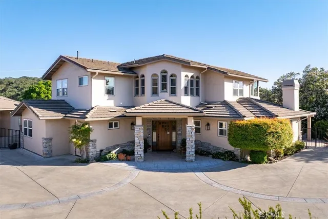 $2,050,000 | 2035 Calle Pattito, Templeton, CA 93465
