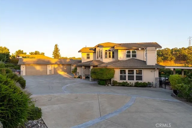 $2,050,000 | 2035 Calle Pattito, Templeton, CA 93465