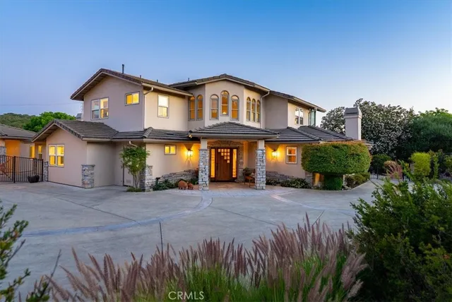 $2,050,000 | 2035 Calle Pattito, Templeton, CA 93465