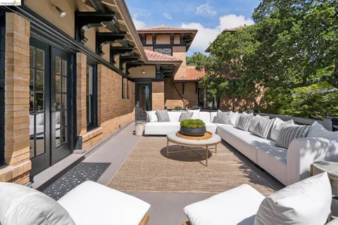 $4,395,000 | 110 Monte Avenue, Piedmont, CA 94611