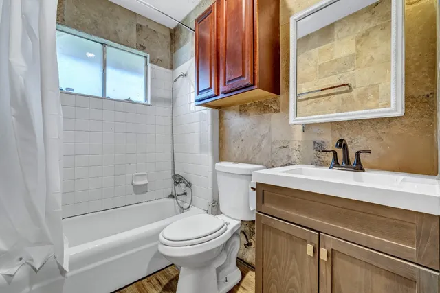 $525,000 | 205 Liverpool Drive, Austin, TX 78745