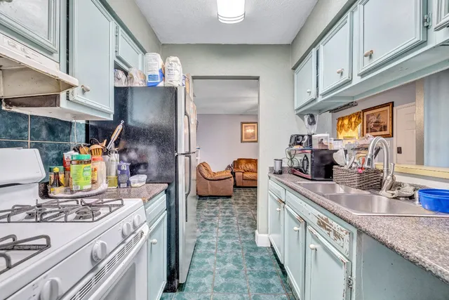 $525,000 | 205 Liverpool Drive, Austin, TX 78745