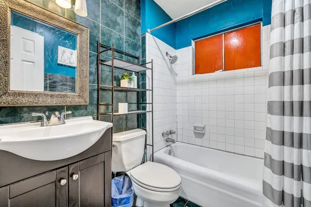 $525,000 | 205 Liverpool Drive, Austin, TX 78745