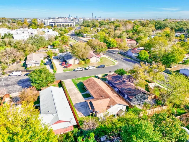 $525,000 | 205 Liverpool Drive, Austin, TX 78745